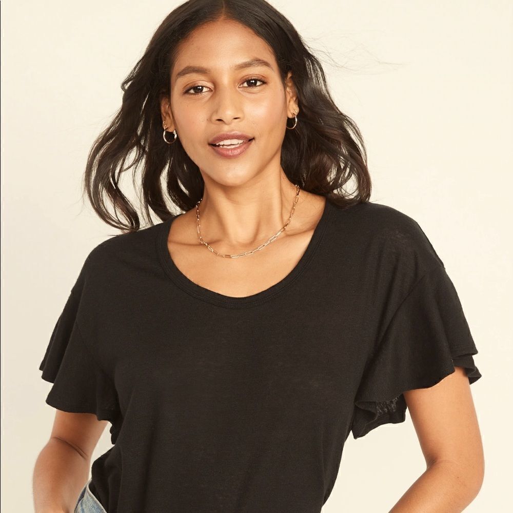 Terra &ย Sky 14W BlackโFlutter Short Sleeve Scoop NeckโTop
